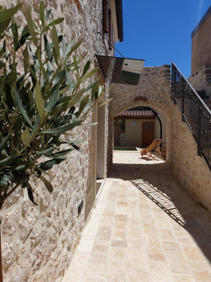 Villa Kameni Dvori Sveti Filip i Jakov Kültér fotó