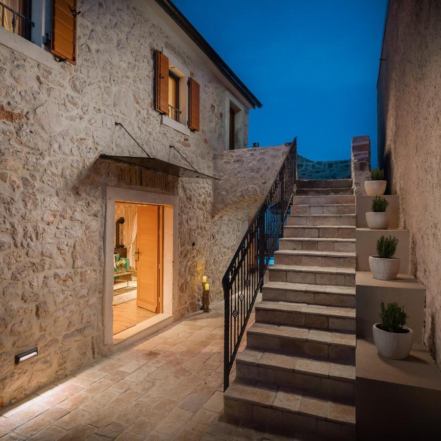Villa Kameni Dvori Sveti Filip i Jakov Kültér fotó